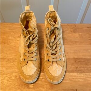 Stylish Tan Women's High-Top Sneakers